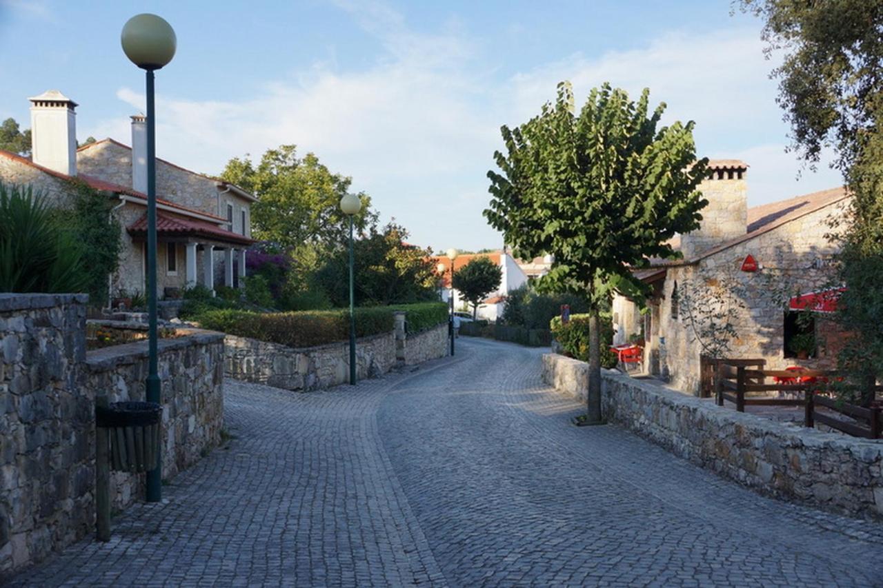 Quartos Confortaveis Em Casa Proximo Ao Mosteiro Batalha Buitenkant foto